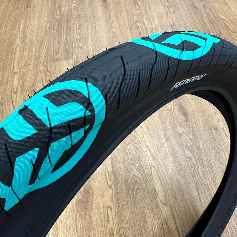 Federal Command LP 2.40″ Tyre Black With Teal Logos