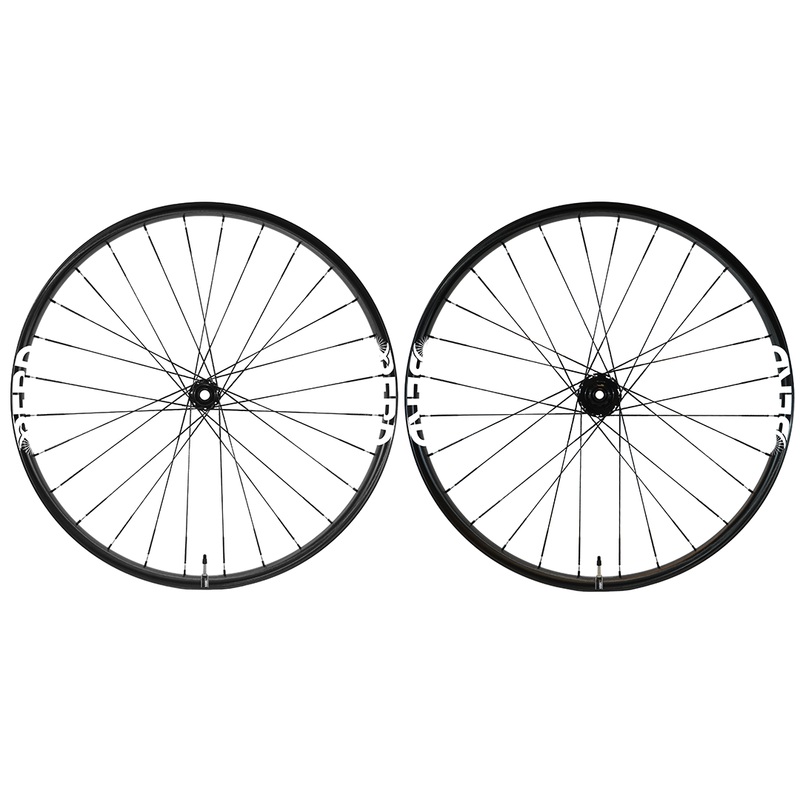 Berd Hawk30 Carbon Wheelset – Black Spokes – Industry Nine Hydra 29″ 15x110mm 12x148mm Boost, HG, Centerlock