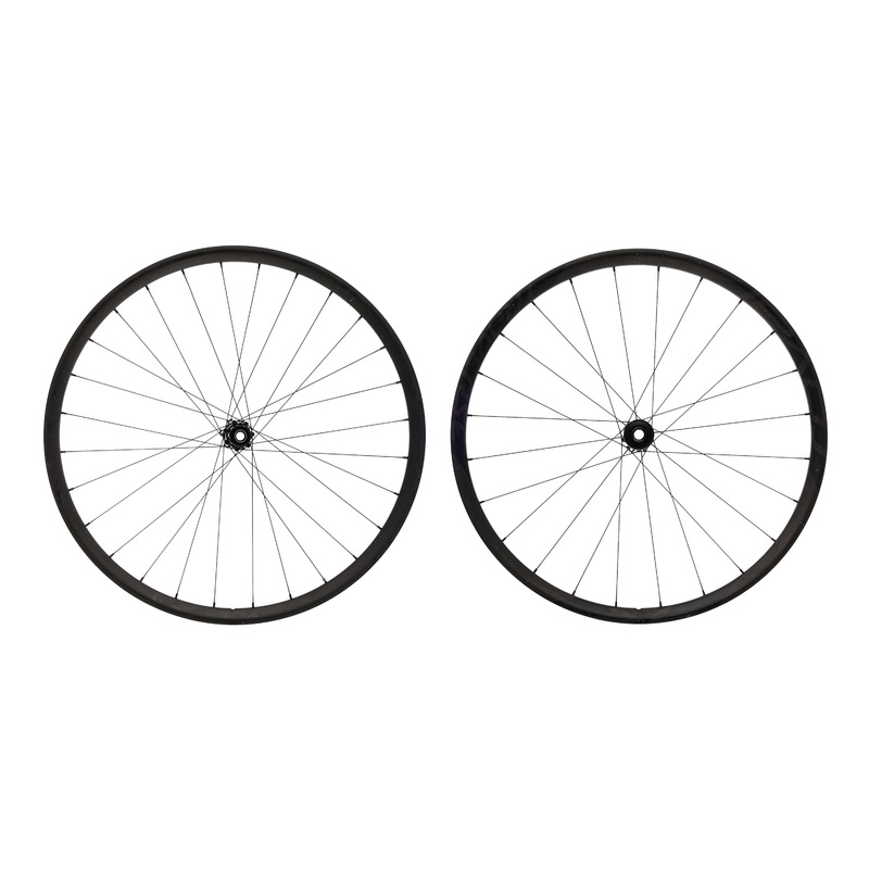 Roval Traverse SL Carbon Tubeless 27.5″ Wheelset