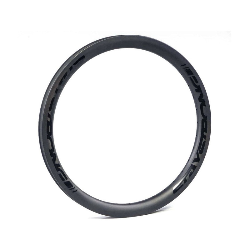 Stay Strong Carbon Rim 451/ Matte Black / 28H